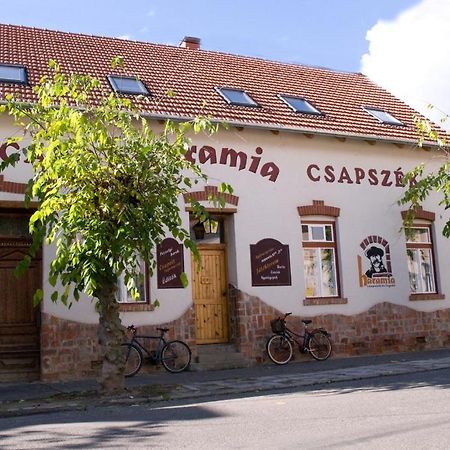 Haramia Csapszék és Fogadó Szombathely Extérieur photo