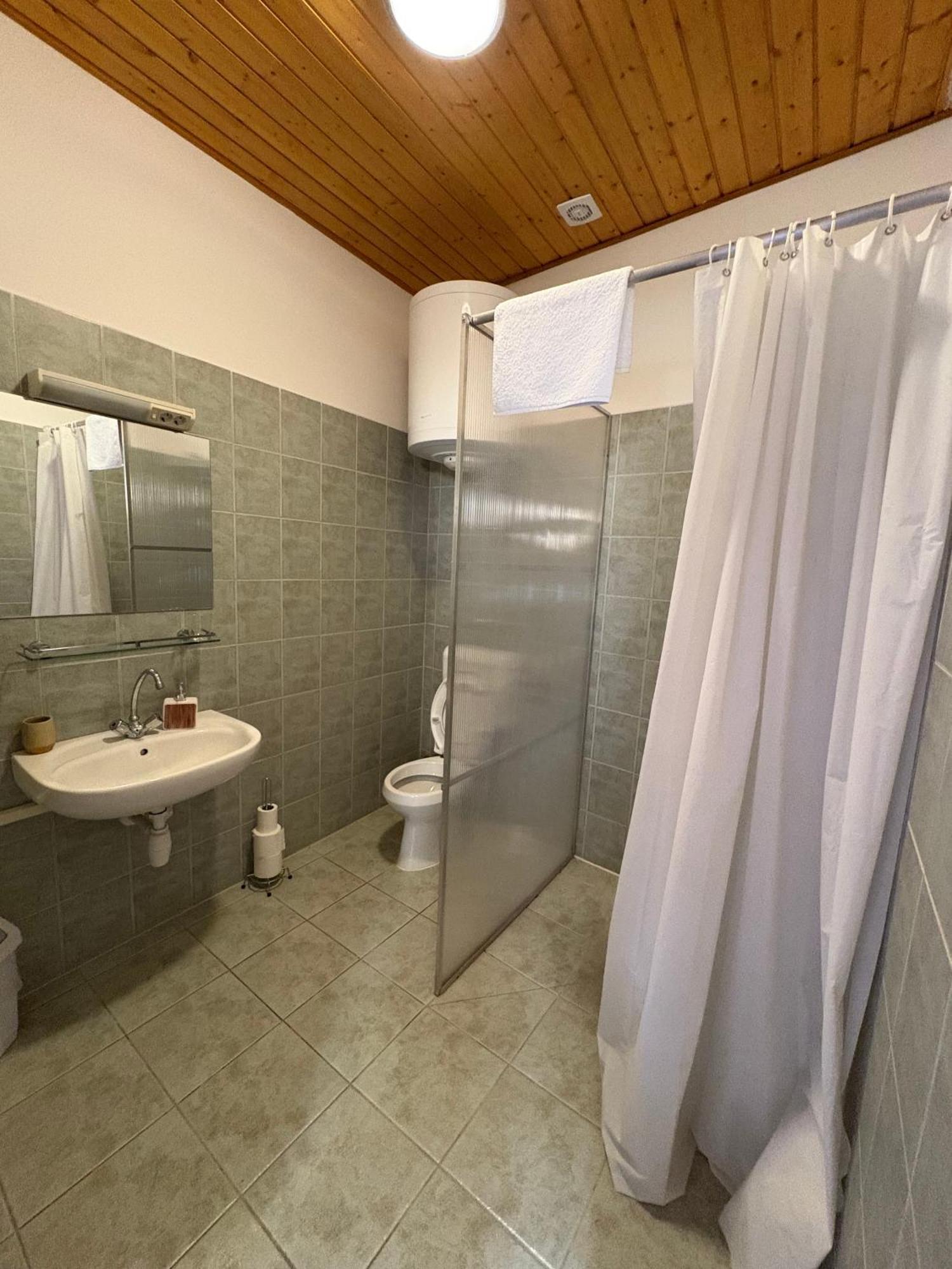 Haramia Csapszék és Fogadó Szombathely Extérieur photo